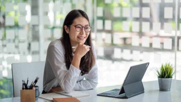 女性社員